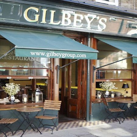 Gilbey'S Bar, Restaurant & Townhouse Bed & Breakfast Windsor Bagian luar foto